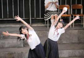 橋本瑠果と武井紗聖の息ぴったりの漫才！ 再演を重ねて面白さを増した舞台『アリスインデッドリースクール パラドックス』