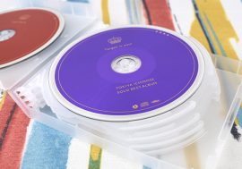 セリアの「CD＆DVD ソフトケース 10枚収納」でCDやDVDを上手に整理整頓♪【100均でオタ活!!】